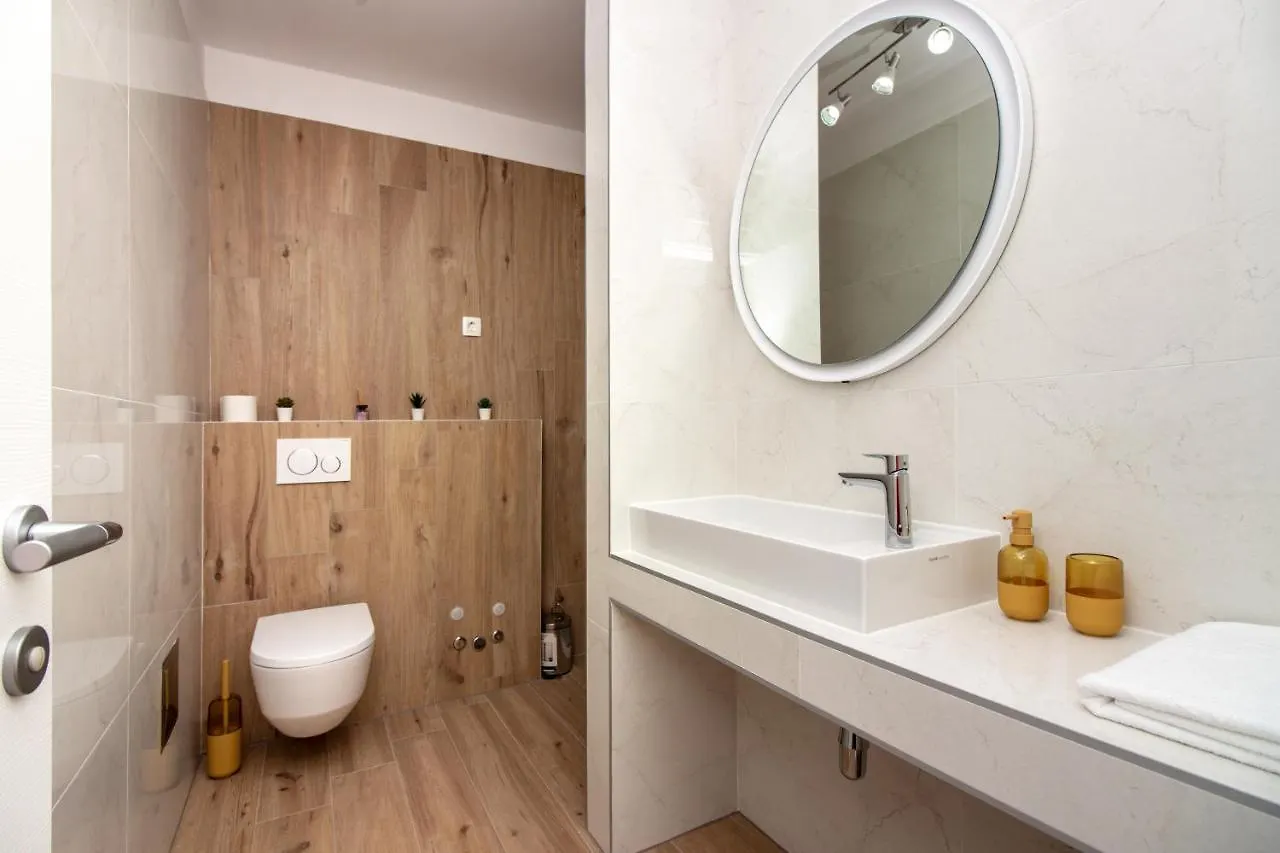 Apartamento Bura2 , With Private Parking In The Garage Split