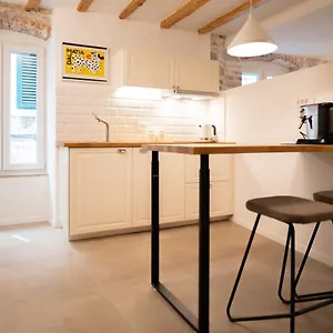 Vitelli And Apartamento