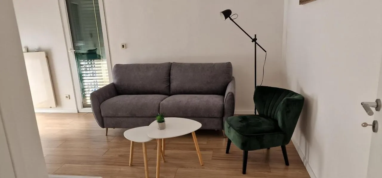 Bura2 , With Private Parking In The Garage Apartment Split